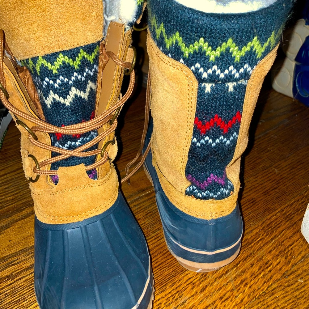 Duck boots